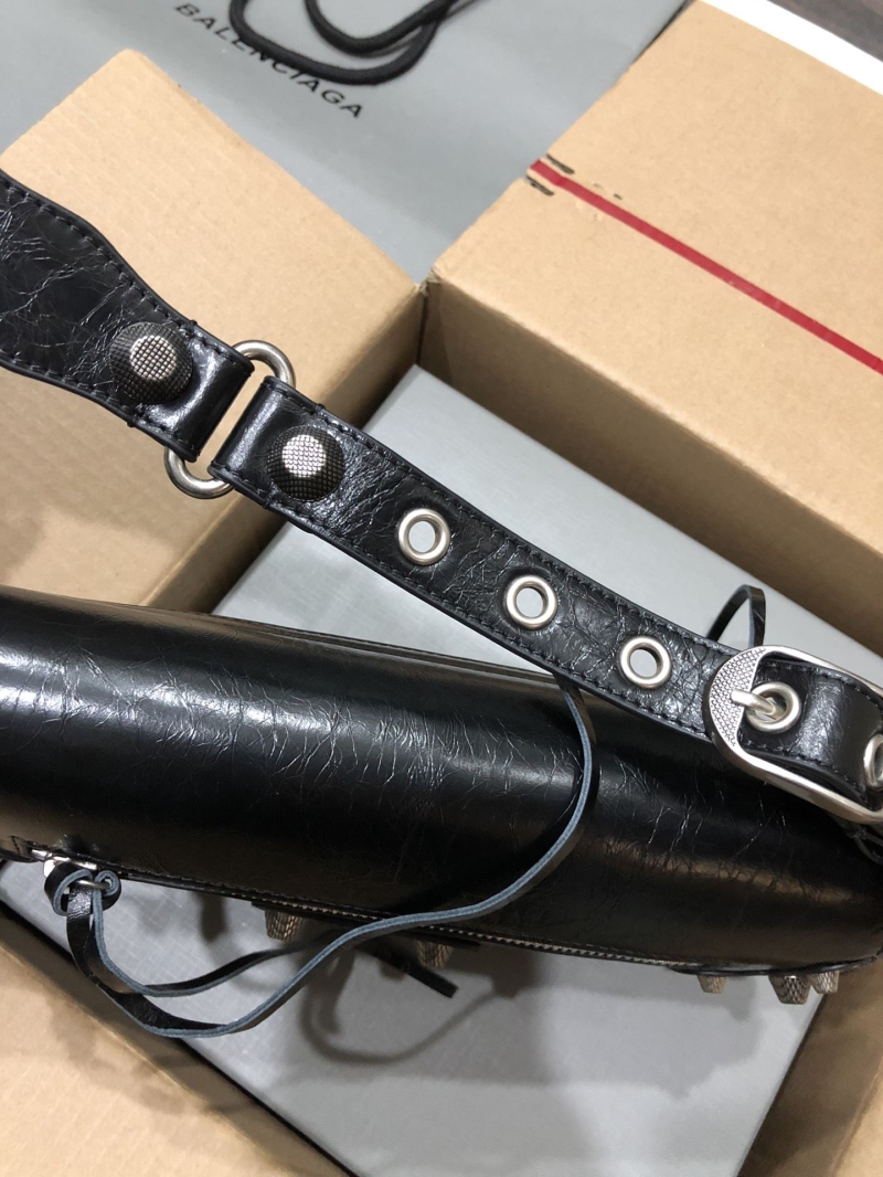 Ba1en*iaga le cagole bags